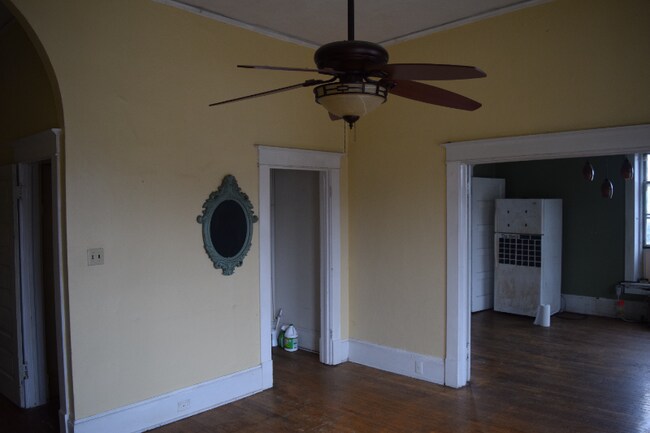 Photo - 633 N Ocoee St