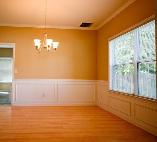 Photo - 589 Reading Ct NE