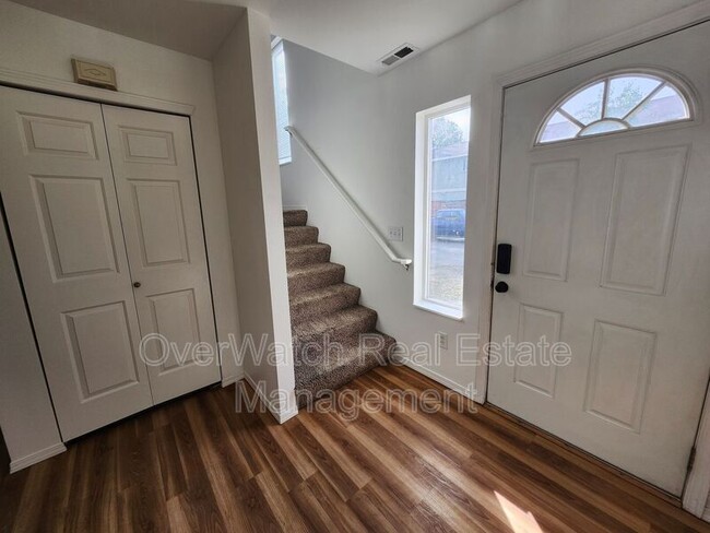 Photo - 705 Pearl Dr