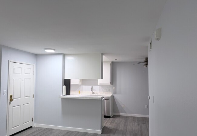 4501 Cedros Ave Unit Sherman Oaks Condo