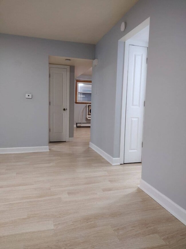 Building Photo - 4934 Harold Ave Unit 1D Rental