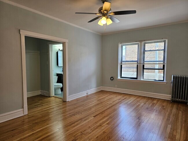 Photo - 3412 W Montrose Ave Unit 308