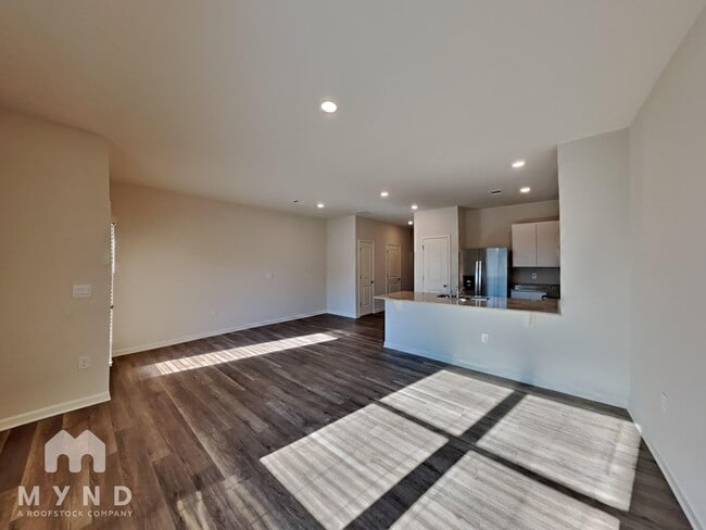 Photo - 1005 N 2nd Ave NW