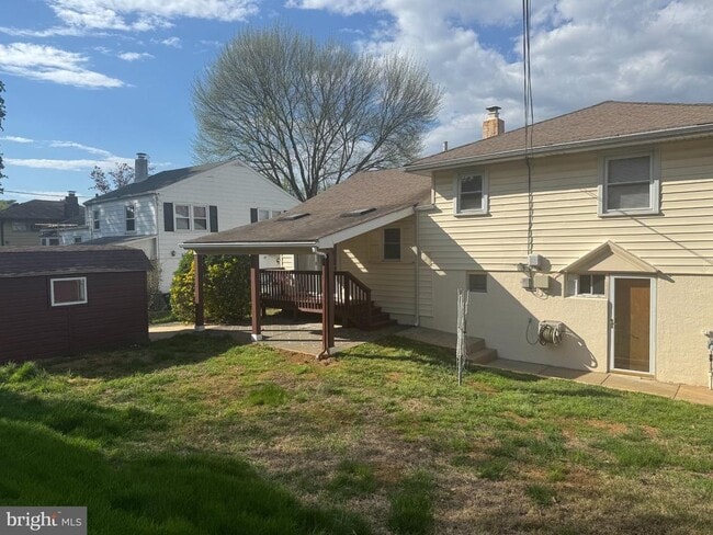 Photo - 216 Sussex Blvd