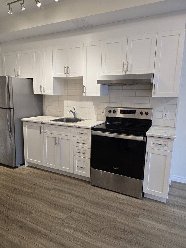 Photo - 716 Glen Forrest Blvd Unité 204