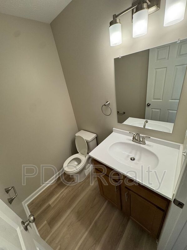 Photo - 1833 Scott Rd Unit #B