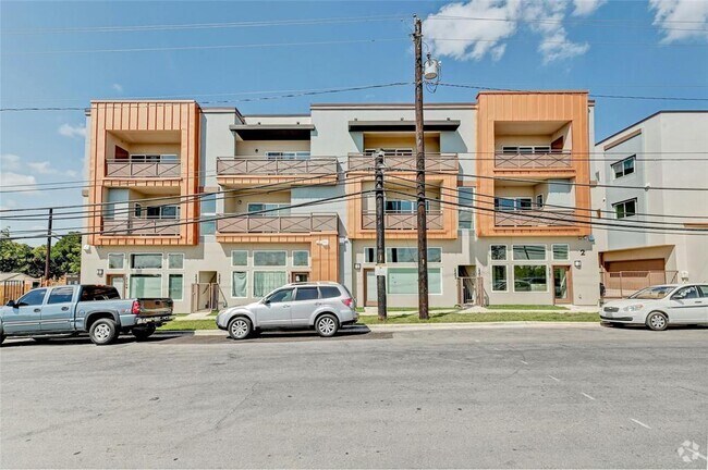 Building Photo - 2827 Manor Rd Unit 2201 Rental