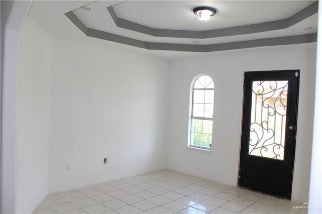 Photo - 13 Arboledas Dr