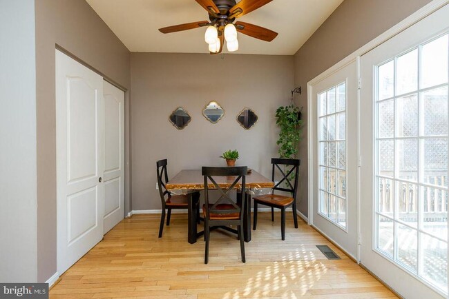 Photo - 2685 Cameron Way