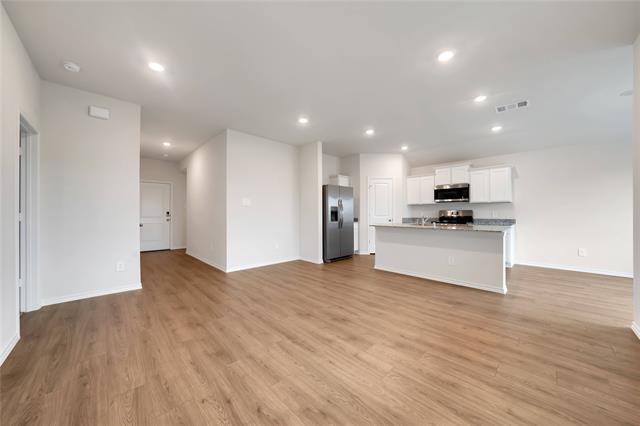 Photo - 501 Yellow Rose Rd