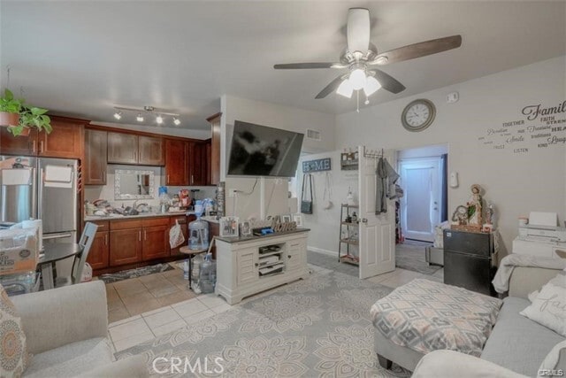 Photo - 587 El Placer Rd