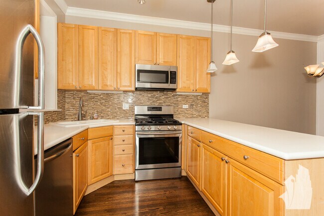 Photo - 3850 N Southport Ave Unit 1