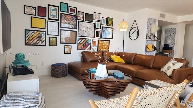 Building Photo - 1501 S Ocean Dr Unit 301 Rental