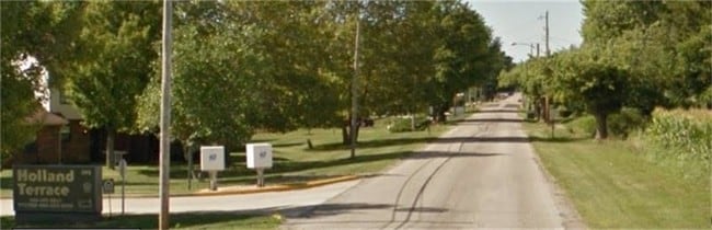 Photo - 293 S Main St