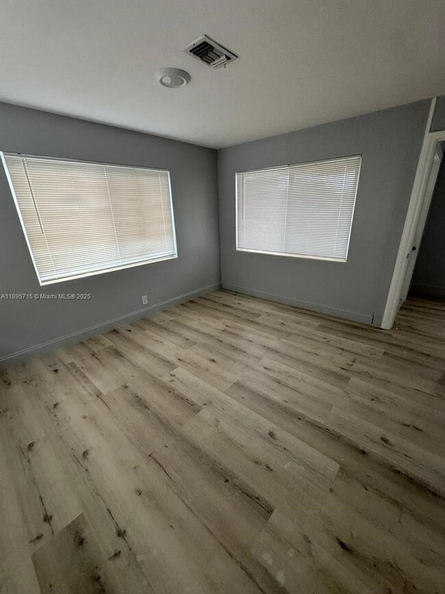 Photo - 1115 9th St