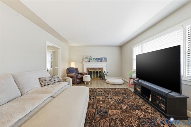 Photo - 4910 Monumental St