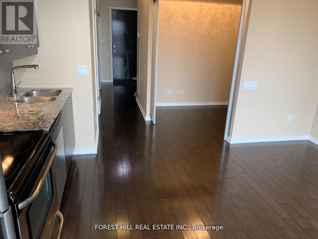 Photo - 105 The Queensway Unit 1305