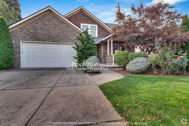 Building Photo - Luxury Four Bedroom Home in Oregon City!