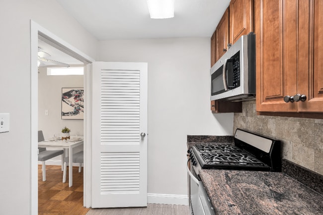 Photo - 2401 H St NW Unidad 808