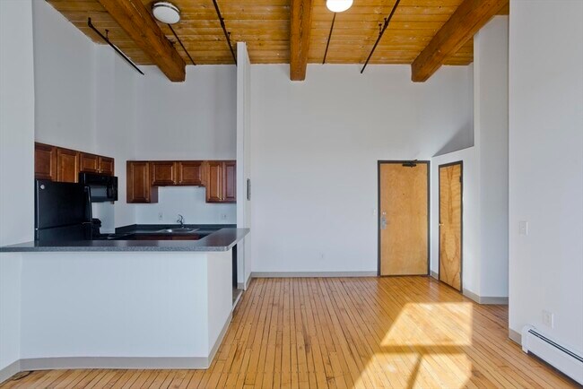 Photo - 45 Willow St Unit 1