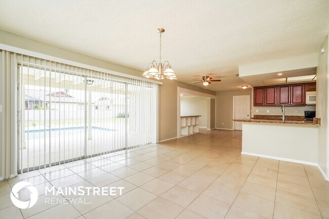 Photo - 605 SE 35th St