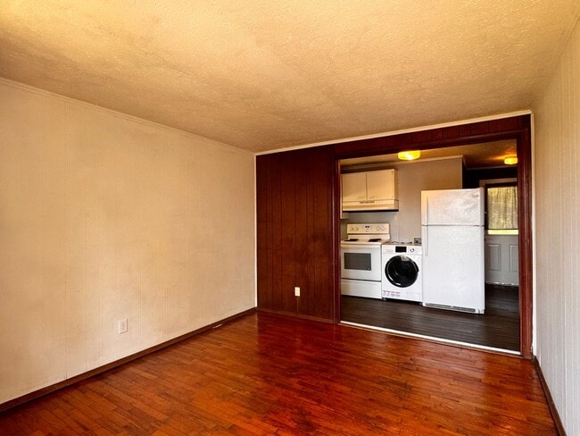 1504 6th St SE Unit B