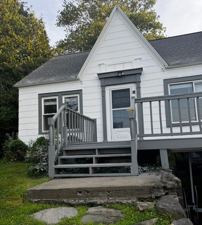 Photo - 47 E Gilson Ave