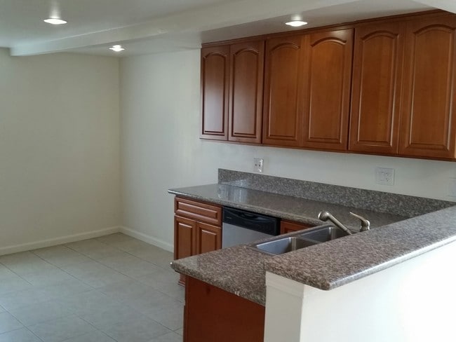 Photo - 6141 Marbrisa Ave Unit D