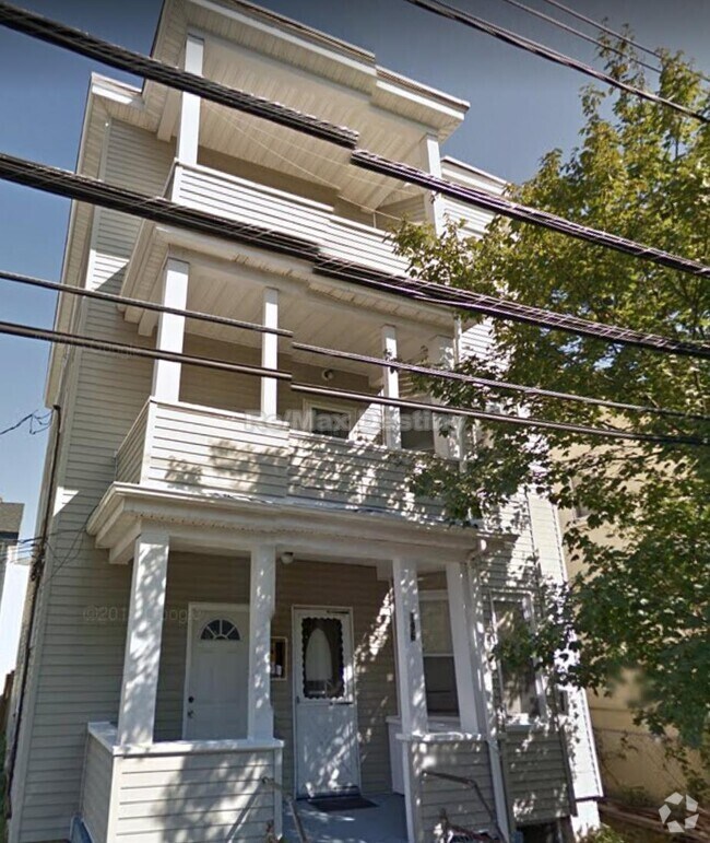 Building Photo - 198 Sherman St Unit 3 Rental
