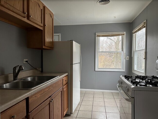 Photo - 1942 Rookwood Rd