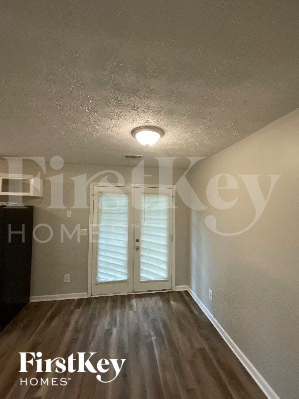 Photo - 838 E Marable St