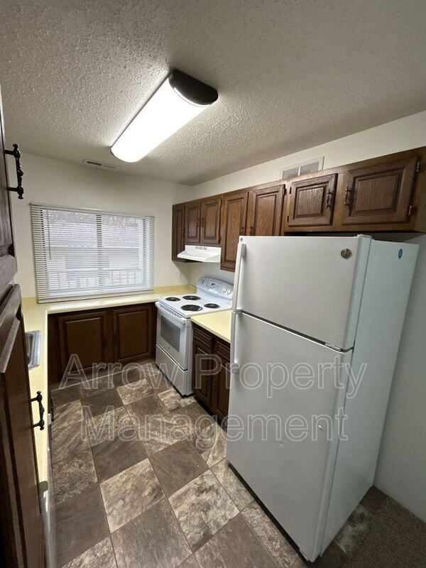 Photo - 201 E Arbor Ave