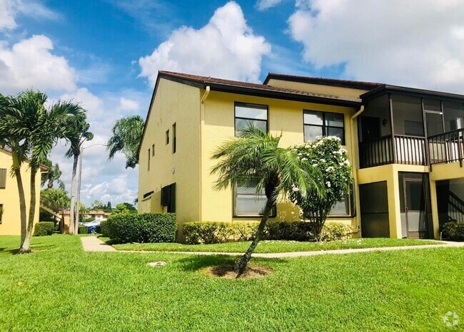 Building Photo - 4695 Lucerne Lakes Blvd E Unit 201 Rental