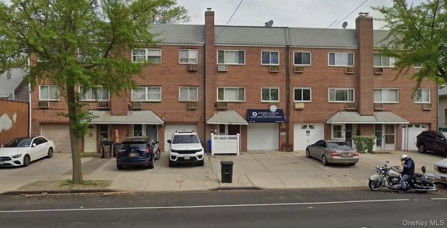 Building Photo - 261-09 Hillside Ave. Unit 3