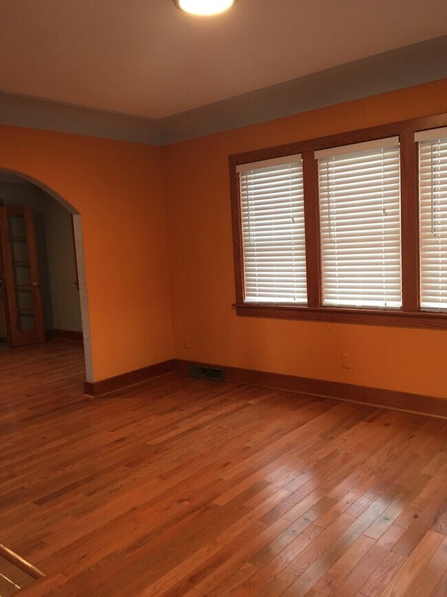 Photo - 511 Cutler St