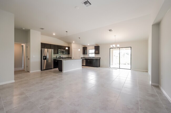 Photo - 2508 26th St SW