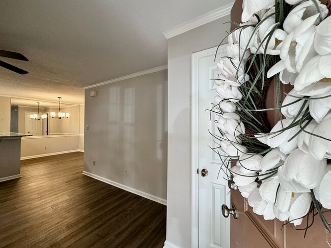 Photo - Updated 1st Floor/1-Level Condo Available ...