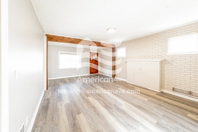 Photo - 225 Dunn St