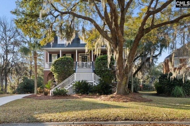 669 Palisades Dr
