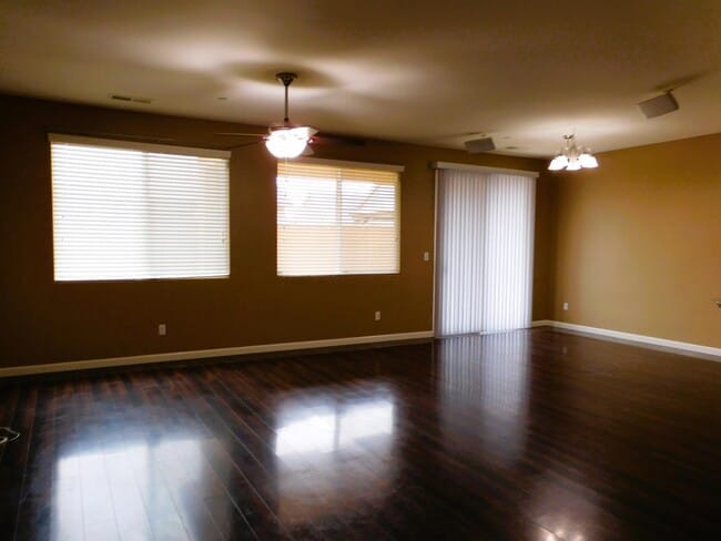 Photo - 3098 Wrenwood Ave
