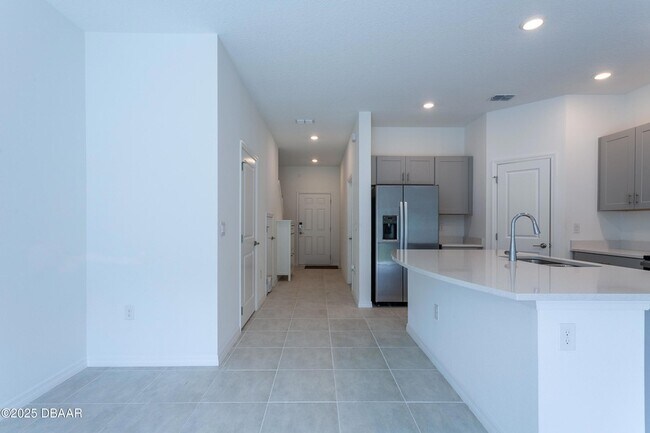 Photo - 326 River Front Way Unit