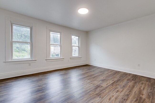 2641 S 18th St Unit 2