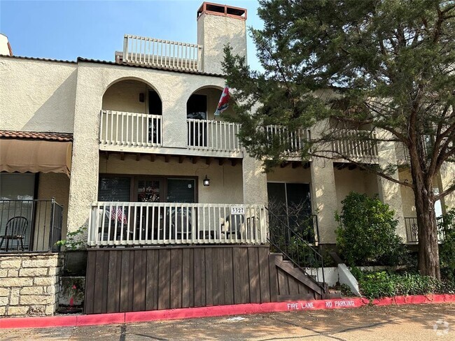 Building Photo - 3327 Augusta Blvd Rental