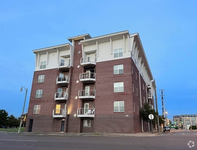 Building Photo - 426 N Front St Rental