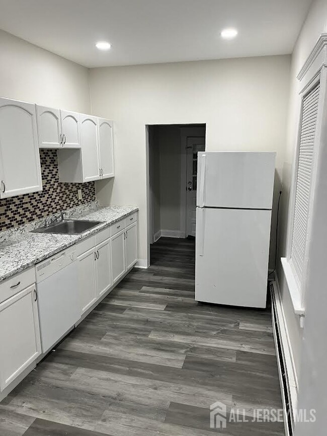 Photo - 28 Victoria Ave Unit A