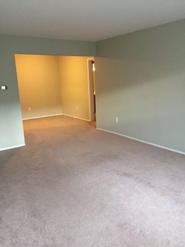 Photo - Royal Oak One Bedroom Apartment Unit 5131-2