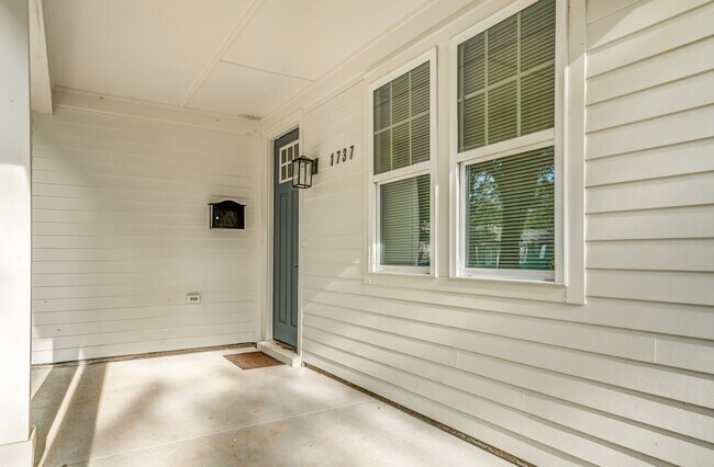 Photo - Modern Comfort + Extra Space — Beautiful 3BR/2.5BA Home on Foster Ave!