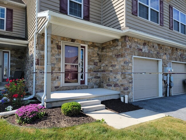 Photo - 402 Mount Olive Ln