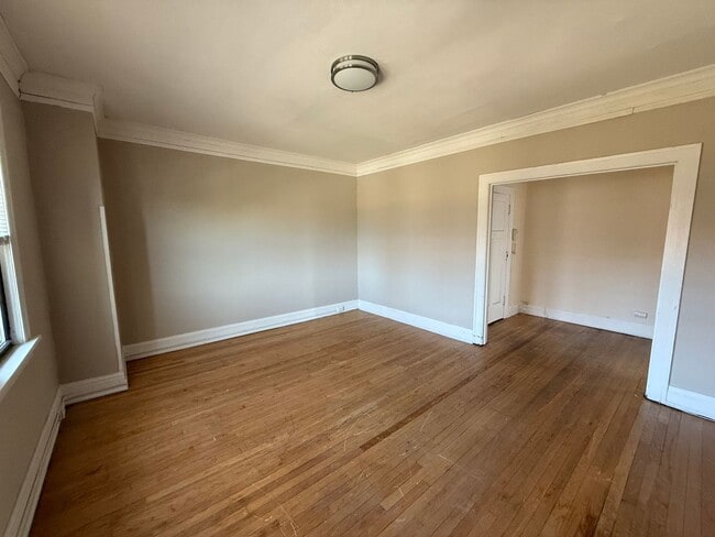 Photo - 2523-29 Webster