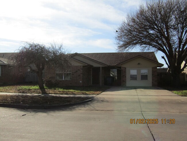 Freshly Painted/New Flooring Home!! No Pets! - Freshly Painted/New Flooring Home!! No Pets!